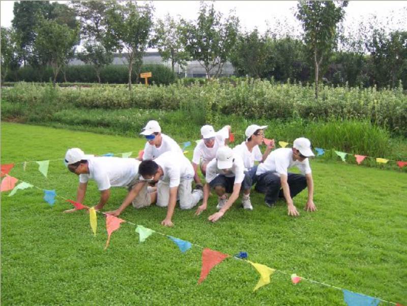 “挑戰(zhàn)自我、熔煉團(tuán)隊(duì)”拓展訓(xùn)練活動(dòng)(圖4)